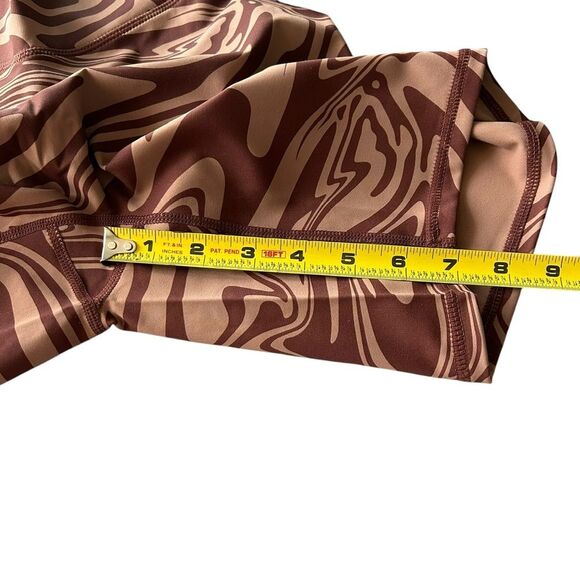 Balance Athletica Womens M Storm Rider Biker Shorts Brown Swirl Cloud Fitted NWT - Picture 5 of 8